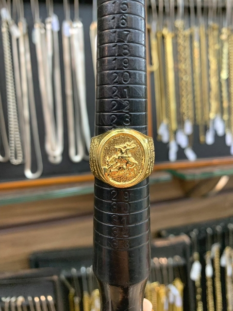 Anel São Jorge Oval - 9.5G - Banhado a Ouro 18K