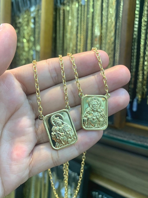 Escapulário Cartie Oval Sagrado Coração de Jesus / Nossa Senhora do Carmo Banhado a Ouro 18K