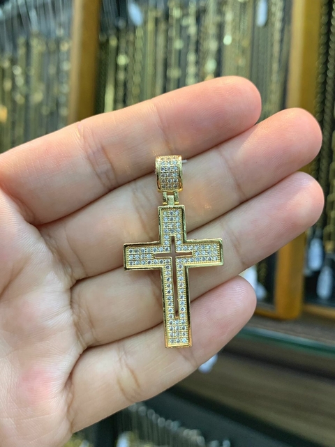 Pingente Cruz Cravejada 3X2cm Banhado a Ouro 18K