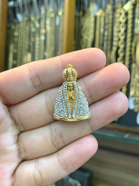 Pingente Nossa Senhora Aparecida Cravejado 3X2cm Banhado a Ouro 18K