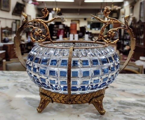 Centro con montura de Bronce
