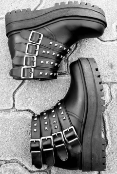 Borcegui con Detalle de Cintos con Tachas