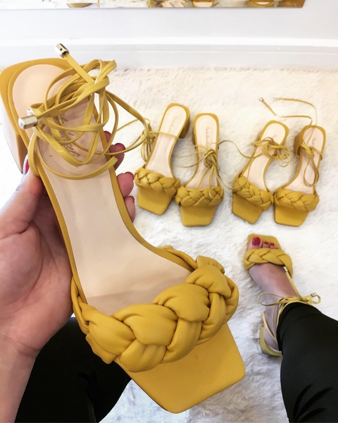 Sandália bloco narcisio