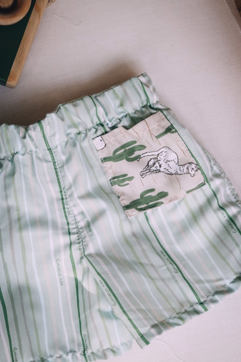 Short Rayas bolsillo Llamas