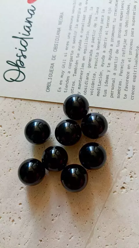 Obsidiana negra ombliguera