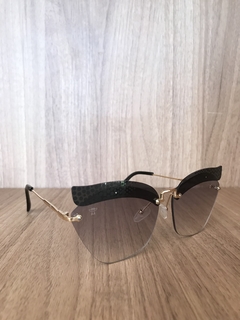 YUMI - Liz Oculos e Acessorios