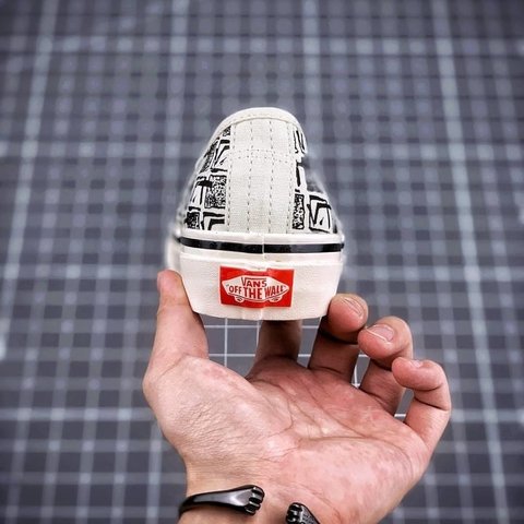 Vans authentic