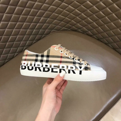 Tênis Burberry