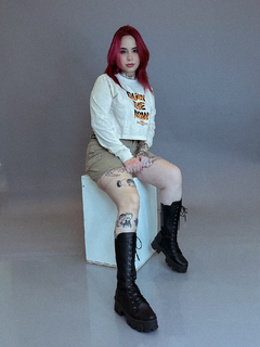 Cropped Manga Longa Enjoy The Now Bege Estonado - comprar online