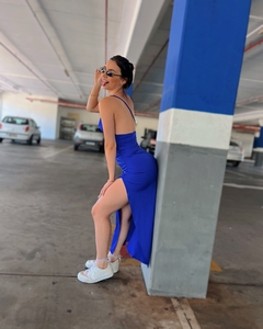 Vestido fenda Scarlett azul na internet
