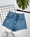 Short mom jeans