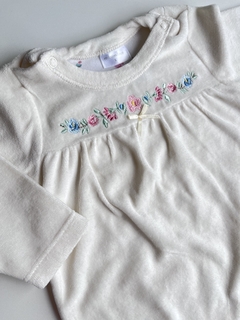 Enterito plush blanco flores mimo t9m(179) - comprar online