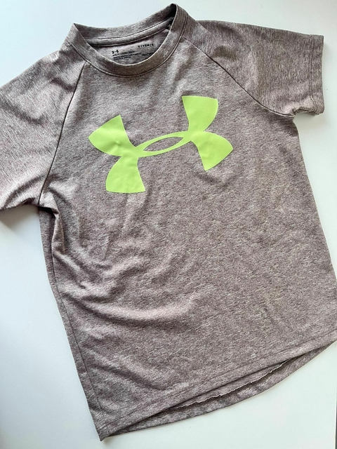 Remera deportiva beige jaspeada Under Armour t 8a(38)