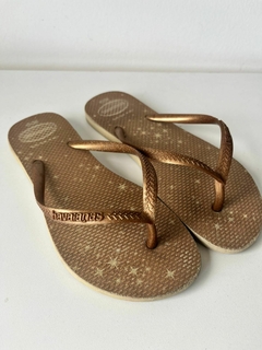 Ojotas doradas Havaianas t35/36 (187) en internet