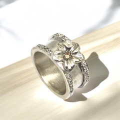 Wide Silver Ring with Flower & Zirconia - buy online