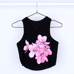 Musculosa Flor Rosas - Remeras de moda femenina Isabellas basic