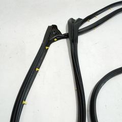 Borracha Da Porta Diant/esq Trailblazer 2013 Cod 56280 - comprar online