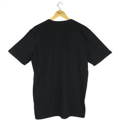 Camiseta MCD Regular Queen Preto by Fernanda Victorello - comprar online