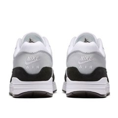 Nike Air Max 87 Wolf en internet