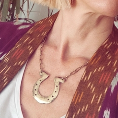 Collar Herradura Grande