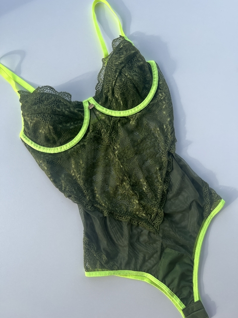 Body feminino, Body, Body manga curta, Body decote V, Body liso,  Body casual, Body para saia, Body para calça, Body para jeans, Body para saia, Body para festa, Body para balada, Body para trabalho, Body para dia a dia, Body d