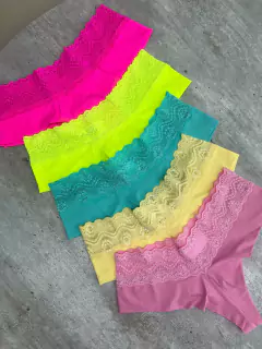 Calcinhas femininas, Calcinhas de renda, Calcinhas confortáveis, Calcinhas de algodão, Calcinhas sensuais, Calcinhas de lingerie, Calcinhas boxer, Calcinhas fio dental, Calcinhas sem costura, Calcinhas plus size, Calcinhas estampadas, Calcinhas de microfi