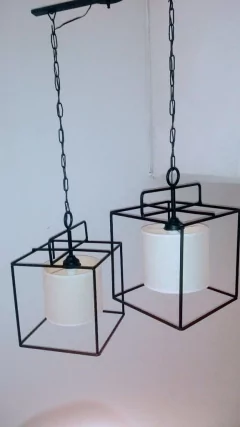 Colgante canasto cubo de 2 luces con pantalla en internet