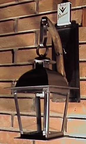 Apliique farol cuadrado chico con mensula yuguillo