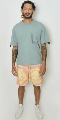 Camiseta No Age Oversized Grafite C/Bolso Frontal e Gola Alta "Future Fantasy" (Unissex)