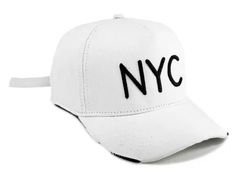 Boné Strapback Fitão Nyc New York City C/Rasgo Destroyed Aba Curva Branco