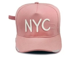 Boné Strapback Fitão Nyc New York City C/Rasgo Destroyed Aba Curva Rosa - comprar online