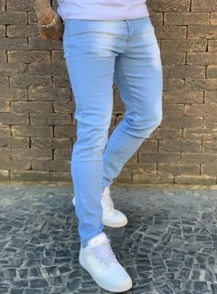 Calça Jeans Super Skinny Linha Premium Azul Claro (Masculina)