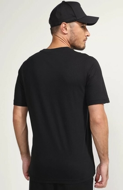 CAMISETA ADIDAS ORIGINALS TREFOIL PRETA 100% Algodão - Urban Store - Moda Masculina, Roupas, Calçados e muito mais!