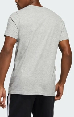 Camiseta Adidas Basic Badge 100% Algodão Azul C/Cinza (Masculina) na internet