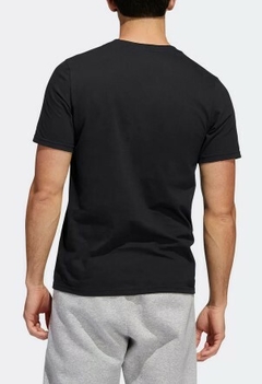 Camiseta Adidas Basic Badge 100% Algodão Turquesa C/Preto (Masculina) - Urban Store - Moda Masculina, Roupas, Calçados e muito mais!