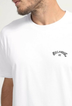 CAMISETA BILLABONG SMALL ARCH BRANCO 100% Algodão - comprar online