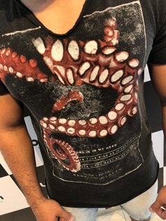 Camiseta John John Some is my Head - Preto Estonado na internet