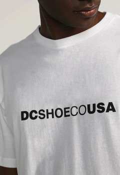 CAMISETA DC SHOES CO USA BRANCA 100% Algodão - comprar online