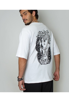 Camiseta No Age Branca C/ Estampa Tattoo Style (Unissex) - loja online