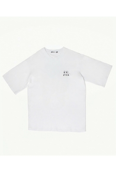 Camiseta No Age Branca C/ Estampa Tattoo Style (Unissex)