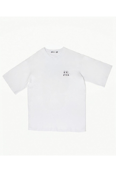 Camiseta No Age Branca C/ Estampa Tattoo Style (Unissex)