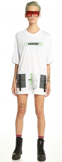 Camiseta No Age Branca Oversized Oriental Maxi Bolsos (Unissex)
