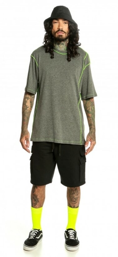 Camiseta No Age Cinza Oversized C/Costura Verde (Unissex) na internet