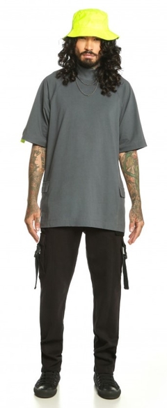 Camiseta No Age Oversized C/Gola Alta Cinza (Unissex)