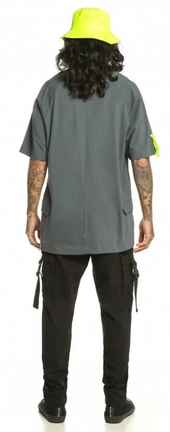 Camiseta No Age Oversized C/Gola Alta Cinza (Unissex) - comprar online