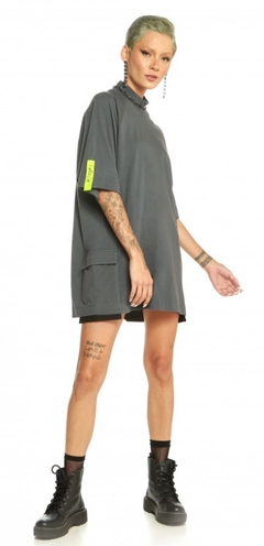 Camiseta No Age Oversized C/Gola Alta Cinza (Unissex) na internet