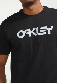 CAMISETA OAKLEY MOD MARK II PRETA 100% Algodão - comprar online