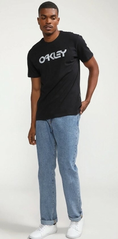 CAMISETA OAKLEY MOD MARK II PRETA 100% Algodão - Urban Store - Moda Masculina, Roupas, Calçados e muito mais!
