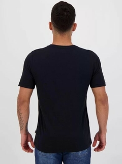 Camiseta Puma Logo Essential 100% Algodão Preta (Masculina) na internet