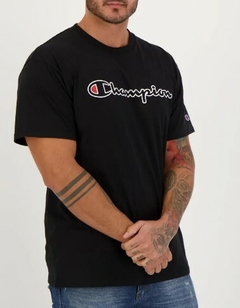 Camiseta Champion Logo Contour 100% Algodão Preta (Masculina) - Urban Store - Moda Masculina, Roupas, Calçados e muito mais!